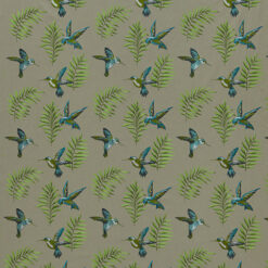 Tkanina Iliv Rainforest Montserrat Lagoon zielone liście palmy turkusowe kolibry